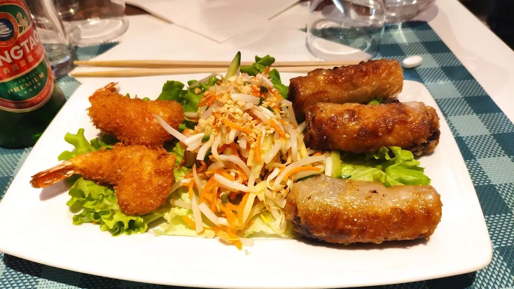 Assortiment de Vapeur Nem Ravioli Frit